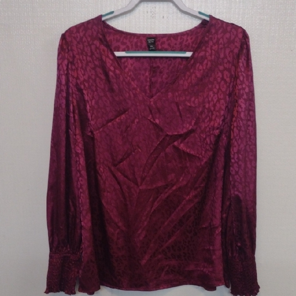 Women's Burgundy Top